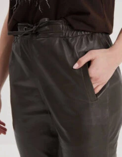 Pantalon Cuir Femme Kaki " 102379 " -Maroquinerie 102379kakizoom 010093300 1507 28022023