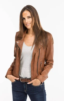 Blouson Cuir Femme Whisky Oakwood " 64095 " 16 Blouson Cuir Femme Whisky Oakwood " 64095 " -Maroquinerie 64095whisky8 068621700 1049 12102021