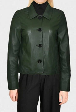 Oakwood Veste Courte Femme Col Chemise Kaki " 64480 " 7 Oakwood Veste Courte Femme Col Chemise Kaki " 64480 " -Maroquinerie 64480kakidevant 064959900 1600 01092023