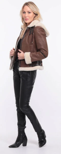 Blouson Bombardier Marron Femme Capuche " BOMBAE " -Maroquinerie blouson bombardier femme cap old brown 13 081630900 1156 01072023 scaled