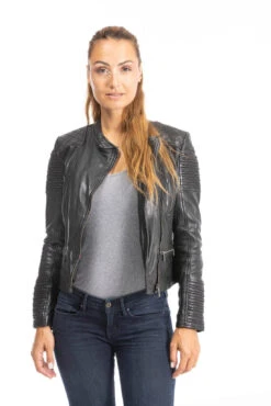 Blouson Cuir Femme Noir " 102081 " 21 Blouson Cuir Femme Noir " 102081 " -Maroquinerie blouson cuir femme 102081 noir 1 012657600 1003 28092023