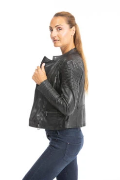 Blouson Cuir Femme Noir " 102081 " 15 Blouson Cuir Femme Noir " 102081 " -Maroquinerie blouson cuir femme 102081 noir 8 028247900 1003 28092023