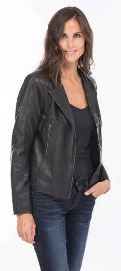 Blouson Cuir Femme Noir "TRACY" 9 Blouson Cuir Femme Noir "TRACY" -Maroquinerie blouson cuir femme agneau noir tracy 7 061143700 1000 25092020