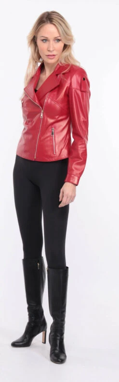 Blouson Biker Agneau Rouge Femme " LYNE " -Maroquinerie blouson cuir femme rouge lyna 10 054714100 1406 01072023 scaled