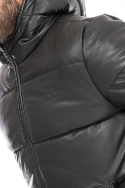 Doudoune Capuche Homme Noir Schott " LC OKLAHOMA H " 16 Doudoune Capuche Homme Noir Schott " LC OKLAHOMA H " -Maroquinerie blouson cuir homme style doudoune noir schott oklahoma capuche 9 080272500 1111 29092023