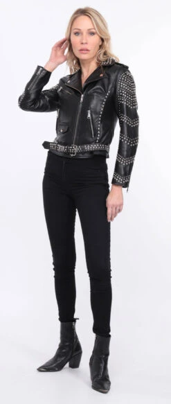 Blouson Biker Femme Agneau Noir Clouté " MILENA " -Maroquinerie blouson cuir noir marbella clout 6 026539200 1406 01072023 scaled