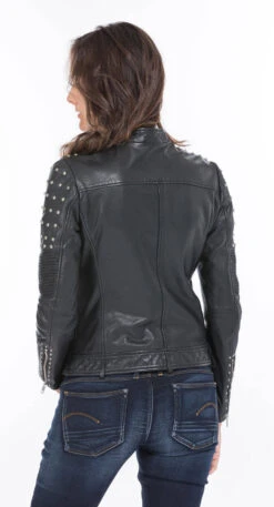 Blouson Cuir Femme Noir "ACELIA" 10 Blouson Cuir Femme Noir "ACELIA" -Maroquinerie blouson en cuir dagneau noir femme acelia 4 055592300 1606 24092020