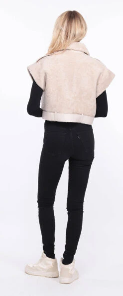 Gilet Sans Manches Mouton écru Femme " SIE " -Maroquinerie blouson sia ecru 12 022818900 1422 01072023 scaled
