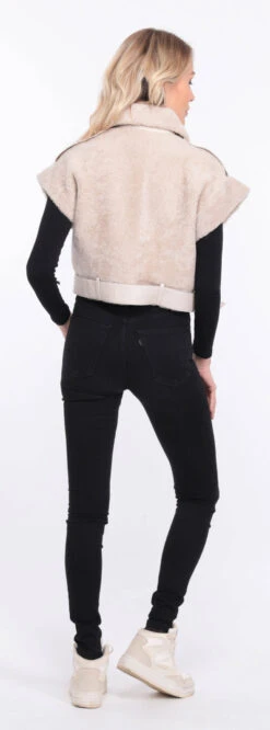 Gilet Sans Manches Mouton écru Femme " SIE " -Maroquinerie blouson sia ecru 15 055232000 1422 01072023 scaled