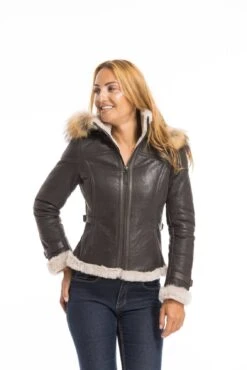 Blouson Cuir Mouton Femme Marron " DISTEL " Style Bombardier à Capuche 21 Blouson Cuir Mouton Femme Marron " DISTEL " Style Bombardier à Capuche -Maroquinerie cg23femmesachamarron23614 045988000 1555 03102022