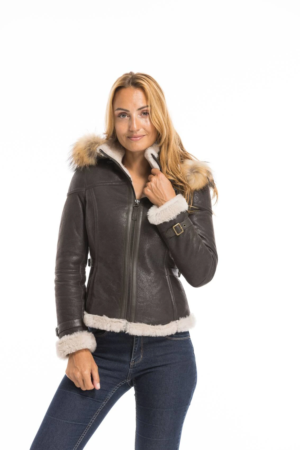 Blouson Cuir Mouton Femme Marron " DISTEL " Style Bombardier à Capuche 6 Blouson Cuir Mouton Femme Marron " DISTEL " Style Bombardier à Capuche – Image 6
