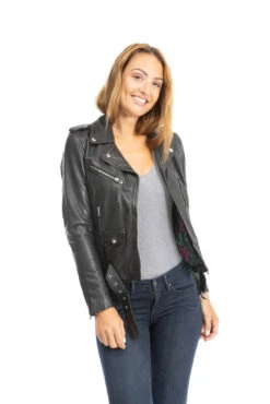 Blouson Cuir Femme Daytona Noir " PAULA " -Maroquinerie cuirsguignard2024101849noir1693 052183400 1659 26092023