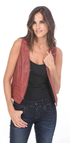 Gilet Cuir Femme Rouge "LADY 01" -Maroquinerie gilet en cuir dagneau rouge sans manches lady 7 059827600 1726 24092020