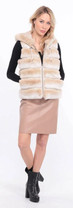 Gilet Reversible Lapin Beige " REXE " 25 Gilet Reversible Lapin Beige " REXE " -Maroquinerie gilet rexy beige td 13 002192500 1415 01072023 scaled