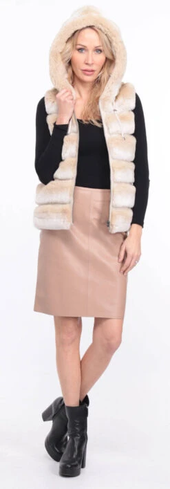 Gilet Reversible Lapin Beige " REXE " 27 Gilet Reversible Lapin Beige " REXE " -Maroquinerie gilet rexy beige td 22 049738200 1415 01072023 scaled