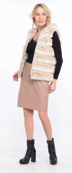 Gilet Reversible Lapin Beige " REXE " 31 Gilet Reversible Lapin Beige " REXE " -Maroquinerie gilet rexy beige td 9 027721400 1415 01072023 scaled