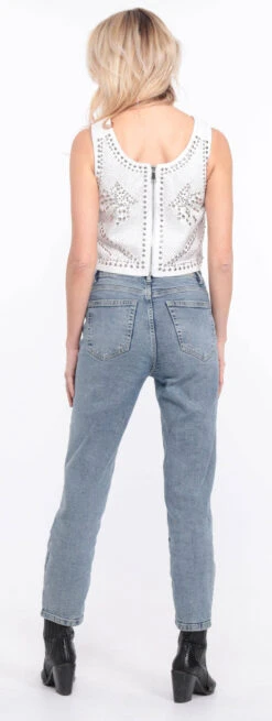 Débardeur Cuir Femme Blanc Clouté " FELINE " 22 Débardeur Cuir Femme Blanc Clouté " FELINE " -Maroquinerie haut cuir felina blanc 10 073773000 1151 01072023 scaled