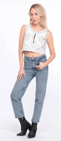 Débardeur Cuir Femme Blanc Clouté " FELINE " 30 Débardeur Cuir Femme Blanc Clouté " FELINE " -Maroquinerie haut cuir felina blanc 15 089609400 1151 01072023 scaled