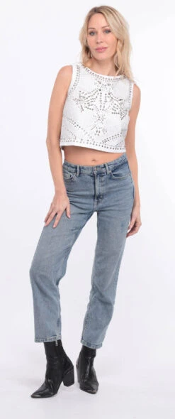 Débardeur Cuir Femme Blanc Clouté " FELINE " 35 Débardeur Cuir Femme Blanc Clouté " FELINE " -Maroquinerie haut cuir felina blanc 2 031676500 1151 01072023 scaled