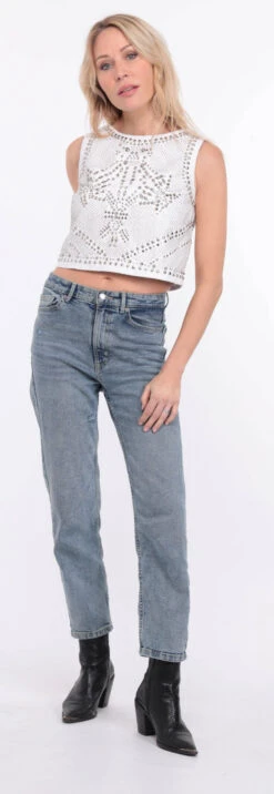 Débardeur Cuir Femme Blanc Clouté " FELINE " 24 Débardeur Cuir Femme Blanc Clouté " FELINE " -Maroquinerie haut cuir felina blanc 4 049776800 1151 01072023 scaled