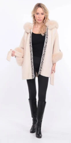 Veste Femme Alcantara Ecru " MONICE " -Maroquinerie manteau molly alcantara ecru python manche 10 066994700 1403 01072023 scaled