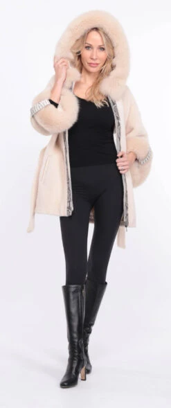 Veste Femme Alcantara Ecru " MONICE " -Maroquinerie manteau molly alcantara ecru python manche 14 039120400 1403 01072023 scaled