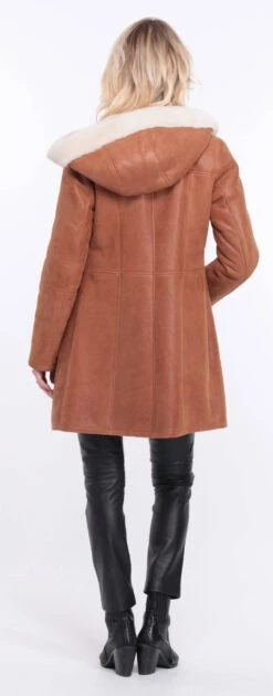 Trois Quart Cuir Femme Mouton Whisky " LUCINA " 27 Trois Quart Cuir Femme Mouton Whisky " LUCINA " -Maroquinerie manteau mouton lucia whisky 1 030703900 1407 01072023 scaled