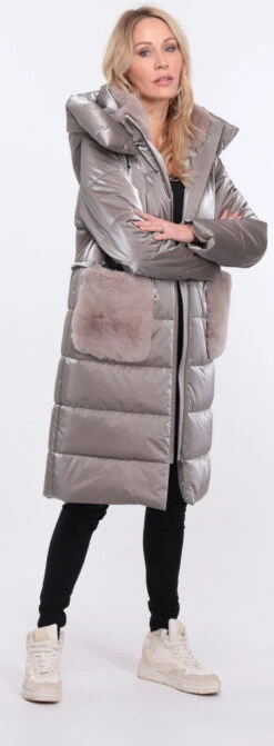 Doudoune Longue Tissu + Lapin Taupe " PAULIE " -Maroquinerie manteau pauliana taupe 9 005353700 1417 01072023 scaled