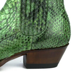 Boots Cuir Femme Python Mayura Verde " 324 " 11 Boots Cuir Femme Python Mayura Verde " 324 " -Maroquinerie mayurabootsmarie2496verde4 098638400 1435 10102019