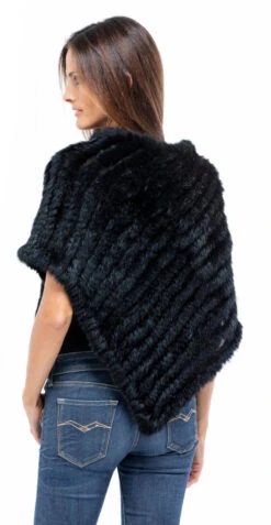 Poncho Lapin Femme Noir Oakwood " 6034 " 9 Poncho Lapin Femme Noir Oakwood " 6034 " -Maroquinerie poncho fourrure lapin 6034 chaud hiver mannequin 12 050083500 1154 02102018