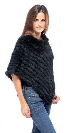 Poncho Lapin Femme Noir Oakwood " 6034 " 7 Poncho Lapin Femme Noir Oakwood " 6034 " -Maroquinerie poncho fourrure lapin 6034 chaud hiver mannequin 13 062760500 1154 02102018