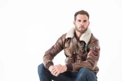 Blouson Cuir Homme Bison Style Aviateur " MYTHIC " 11 Blouson Cuir Homme Bison Style Aviateur " MYTHIC " -Maroquinerie pose avec blouson pilote aviateur mythic 001577 075079300 1745 15102016