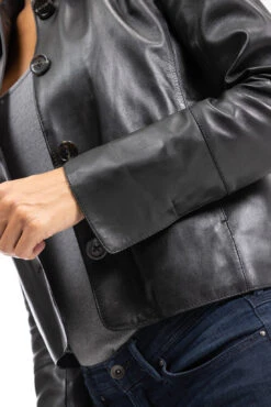 Oakwood Veste Courte Femme Col Chemise Noir " 64480 " -Maroquinerie veste 64480 noir 3 073558400 1656 26092023