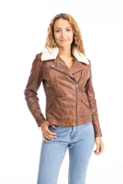 Blouson Cuir Femme Cognac " DALIA " 11 Blouson Cuir Femme Cognac " DALIA " -Maroquinerie veste cuir femme cognac dalia 2 060250700 1431 26092023