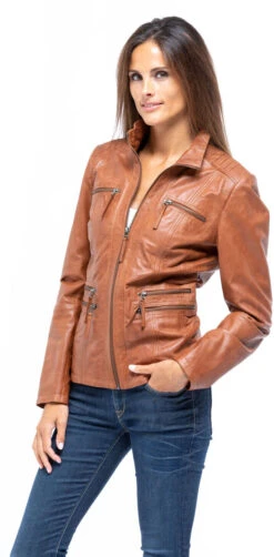 Veste Cuir Femme Tan " TEIJA " -Maroquinerie veste cuir femme demi longueur teija cognac sport decontracte mannequin 5 028406900 1007 02102018