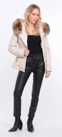 Veste Cuir Femme écru " PRESTE " 29 Veste Cuir Femme écru " PRESTE " -Maroquinerie veste cuir prestige ecru 12 095051400 1417 01072023 scaled