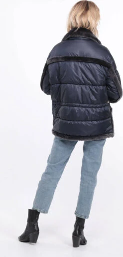 Veste Tissu + Mouton Femme Marine " INTEME " 27 Veste Tissu + Mouton Femme Marine " INTEME " -Maroquinerie veste intemporel marine 3 028993300 1409 01072023