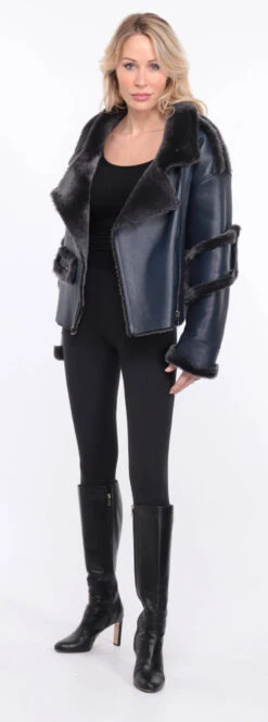 Blouson Mouton Bleu Femme " CLAUDIE " 25 Blouson Mouton Bleu Femme " CLAUDIE " -Maroquinerie veste mouton claudia bleu 4 030548400 1150 01072023 scaled