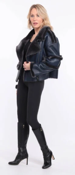 Blouson Mouton Bleu Femme " CLAUDIE " 26 Blouson Mouton Bleu Femme " CLAUDIE " -Maroquinerie veste mouton claudia bleu 6 000210500 1150 01072023 scaled